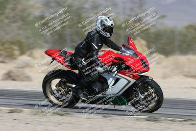 media/Dec-01-2025-Moto Forza (Mon) [[2daa91e15f]]/3-Beginner Group/Session 2 (Turn 7 Inside Pans)/